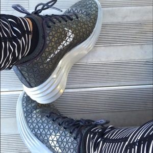 Nike sneakers women’s